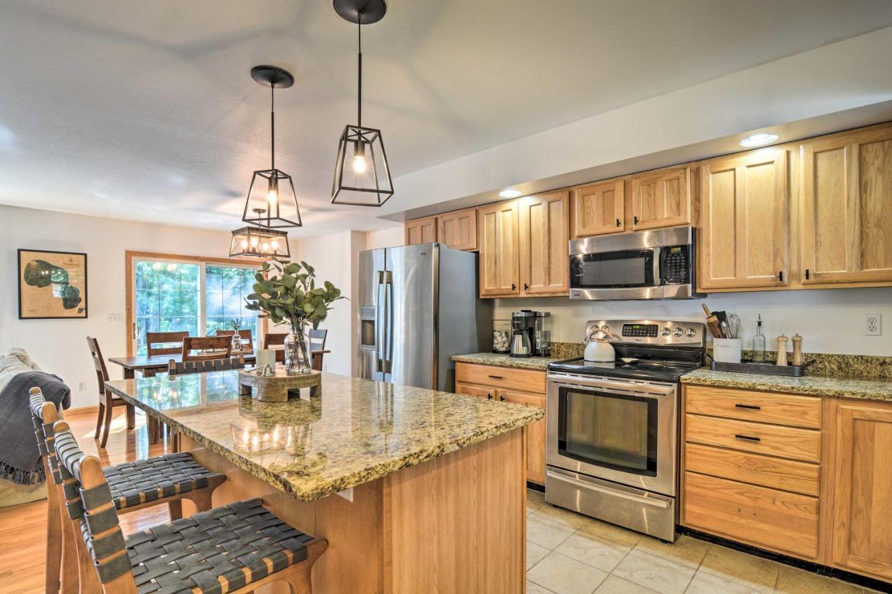 Upscale Family Cottage Less Than 1 Mi To Higgins Lake Roscommon Exterior photo