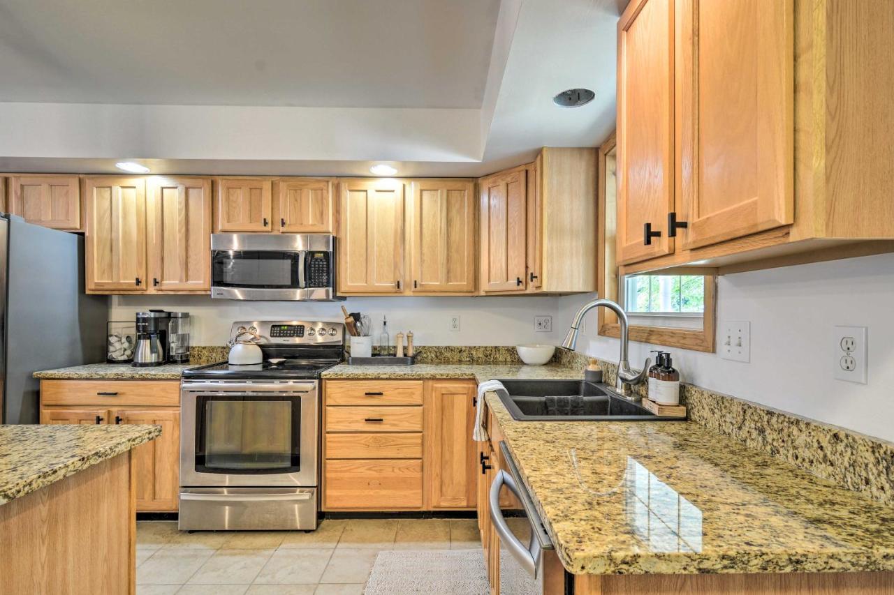Upscale Family Cottage Less Than 1 Mi To Higgins Lake Roscommon Exterior photo